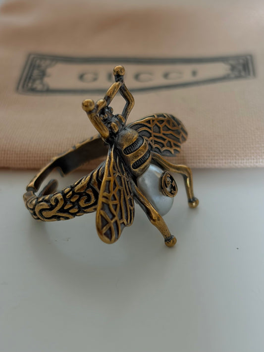 Gucci Vintage Signature Bee Ring