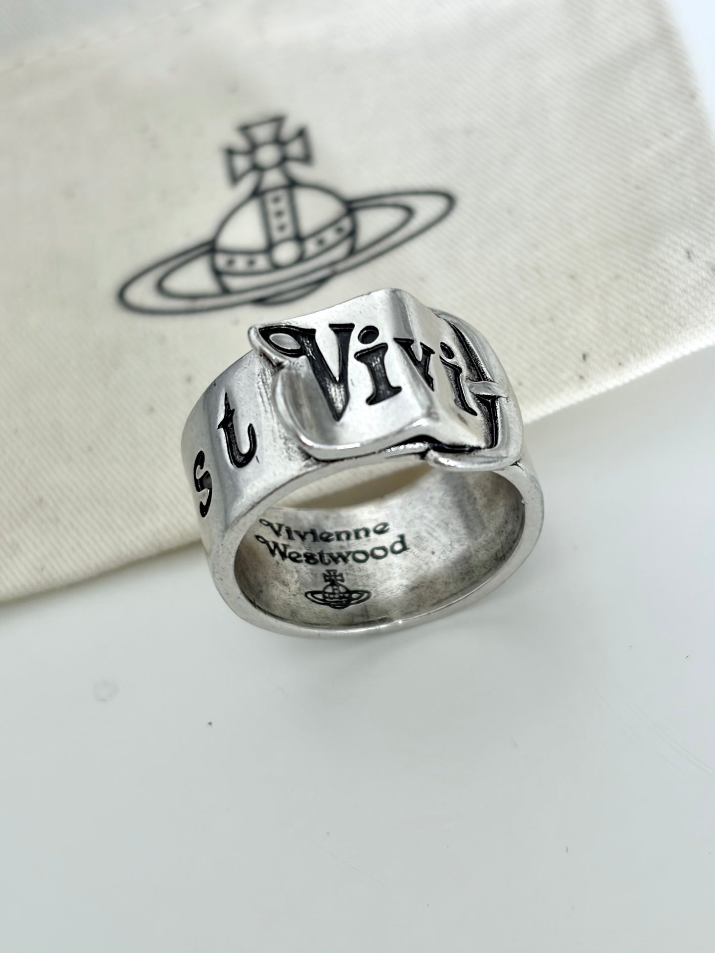 Vivienne Westwood Belt Logo Ring Silver Tone Wide Band Orb Punk US size 8