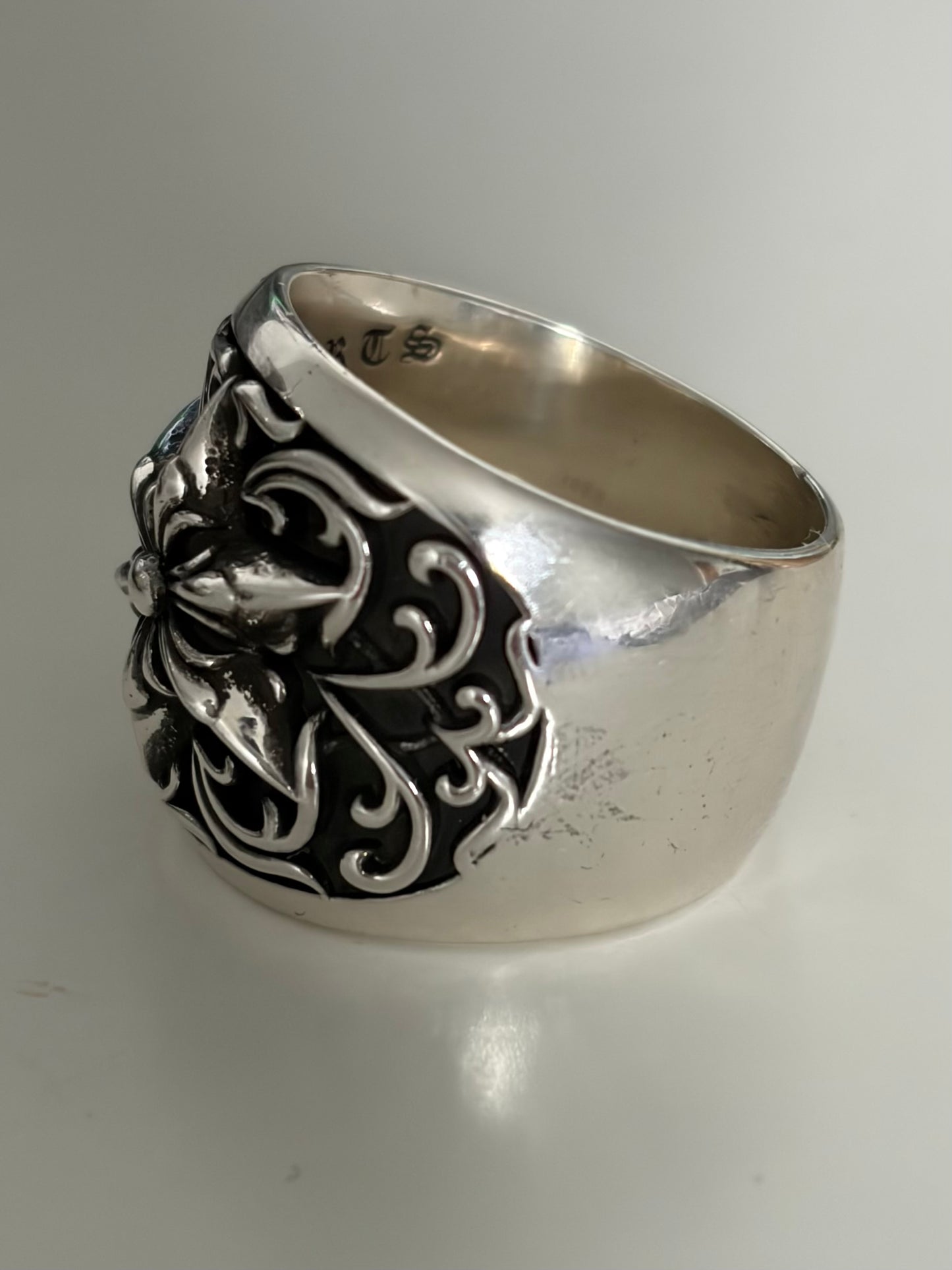Chrome Hearts CLSSC OVAL STAR Classic Silver Ring Men's Size 9.5 Used & Polished