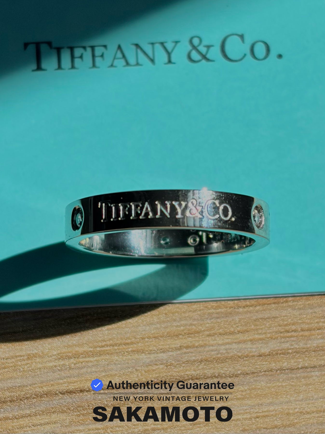 T&CO.® band Vintage Ring