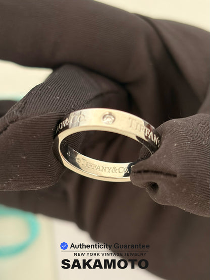 T&CO.® band Vintage Ring
